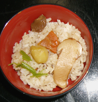 秋の味覚その1　松たけごはん